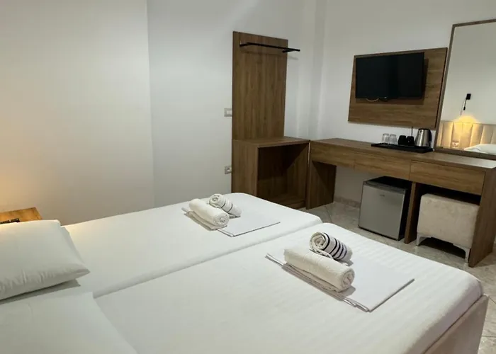 Pensjonat White House 2 Ksamil *