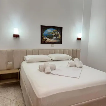 White House 2 Ksamil * Saranda