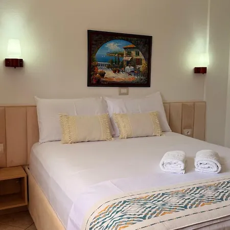 Konukevi White House 2 Ksamil Saranda